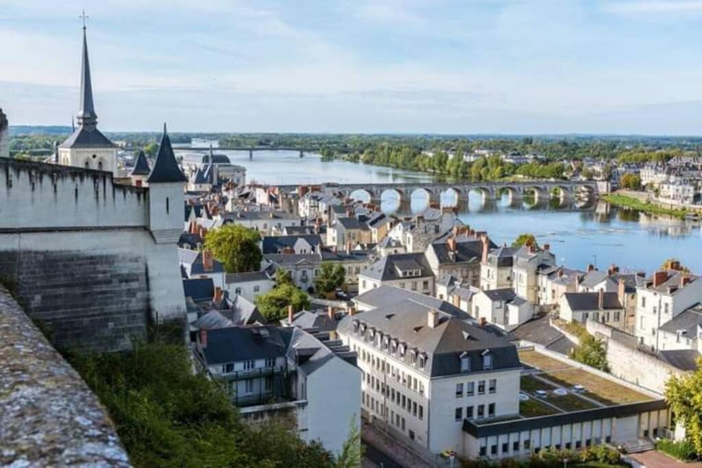 L'Escapade : Maison Centre-Ville Avec Cour Saumur Exterior photo